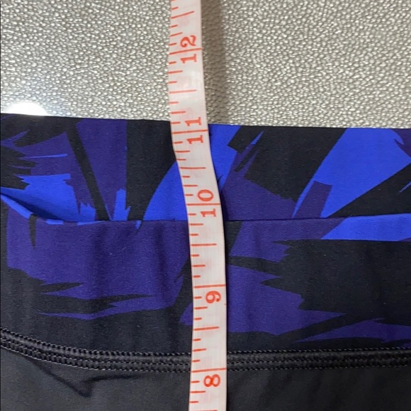 Lolë Burst Leggings - Picture 11 of 11